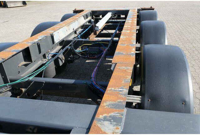 Fliegl SDS 380 SDS01, 20/30 & 40 Fuß Container, BPW - Låg lastare semitrailer: bild 4 Fliegl SDS 380 SDS01, 20/30 & 40 Fuß Container, BPW - Låg lastare semitrailer: bild 4