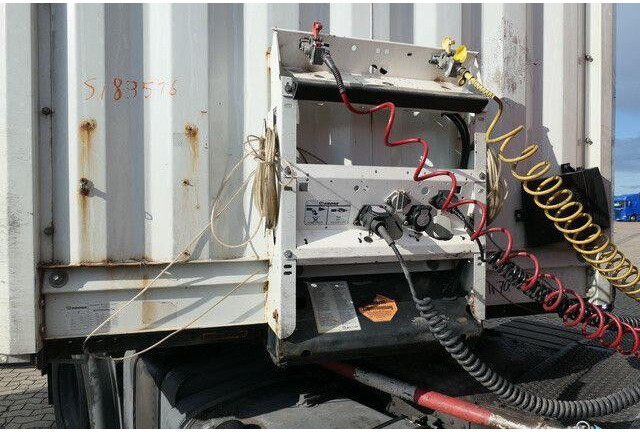 Krone SD, Edscha, Schiebeplane, Zurrösen, Luftfederung - Kapelltrailer: bild 5 Krone SD, Edscha, Schiebeplane, Zurrösen, Luftfederung - Kapelltrailer: bild 5