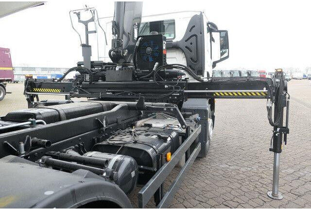 MAN 18.320 TGM BB, Kran Hiab X-Hiduo 138, Funk, AHK - Tippbil lastbil: bild 3 MAN 18.320 TGM BB, Kran Hiab X-Hiduo 138, Funk, AHK - Tippbil lastbil: bild 3