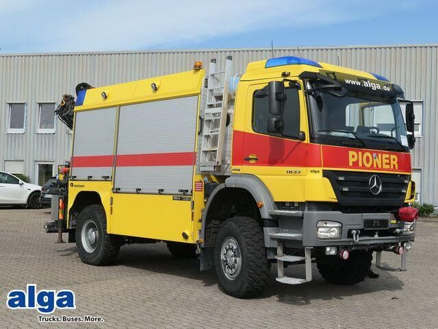 Mercedes-Benz 1833 Axor 4x4, Kran Palfinger, Rosenbauer, AHK - Släck/ Räddningsvagn: bild 1 Mercedes-Benz 1833 Axor 4x4, Kran Palfinger, Rosenbauer, AHK - Släck/ Räddningsvagn: bild 1