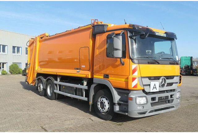 Mercedes-Benz 2532 L Actros 6x2,Schörling, Terberg, Lenk-Lift - Sopbil: bild 4 Mercedes-Benz 2532 L Actros 6x2,Schörling, Terberg, Lenk-Lift - Sopbil: bild 4