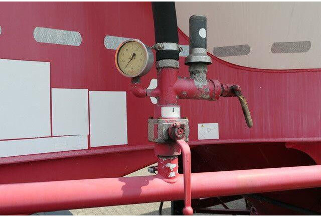 SPITZER SF 2739 / 2P, 39m³, Gelenkt, 2 Kammern, BPW, ZSA - Tanktrailer: bild 3 SPITZER SF 2739 / 2P, 39m³, Gelenkt, 2 Kammern, BPW, ZSA - Tanktrailer: bild 3