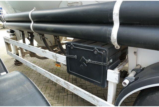 SPITZER SF 2743 PI, Zement, Alu-Felgen, 43m³, 1 Kammer - Tanktrailer: bild 5 SPITZER SF 2743 PI, Zement, Alu-Felgen, 43m³, 1 Kammer - Tanktrailer: bild 5