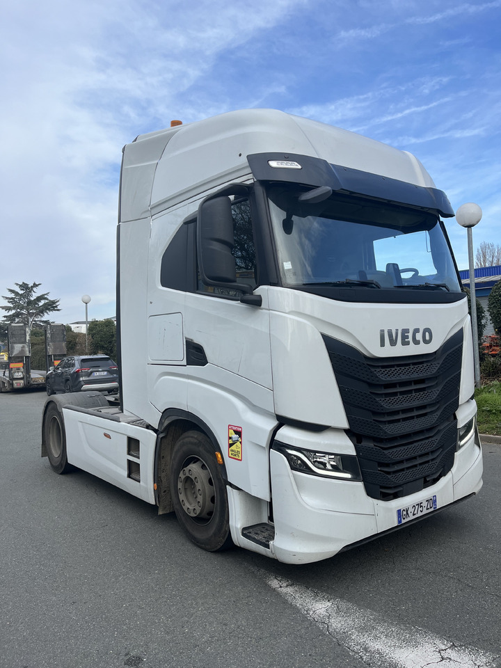 Iveco Saway 530 - Dragbil: bild 1 Iveco Saway 530 - Dragbil: bild 1