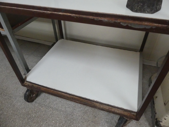 2 Chariots à roulettes 3 niveaux - Bageriutrustning: bild 5 2 Chariots à roulettes 3 niveaux - Bageriutrustning: bild 5