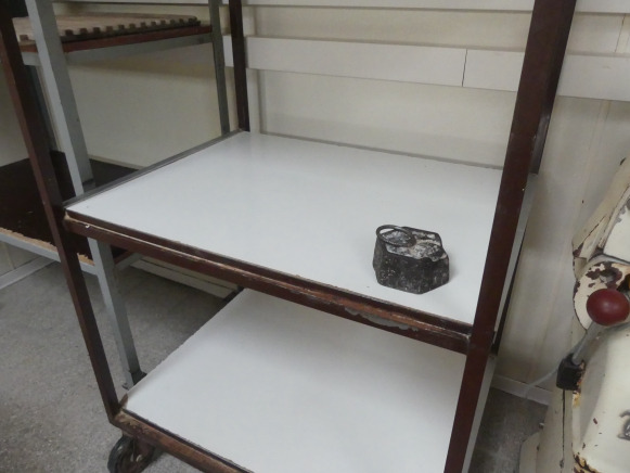 2 Chariots à roulettes 3 niveaux - Bageriutrustning: bild 4 2 Chariots à roulettes 3 niveaux - Bageriutrustning: bild 4