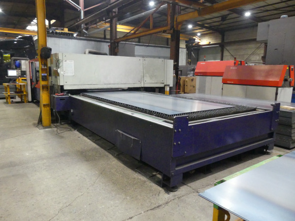 Machine de découpe laser CO² avec refroidisseur et aspiration de fumée Bystronic Bylaser 4400 - Metallbearbetningsmaskin: bild 2 Machine de découpe laser CO² avec refroidisseur et aspiration de fumée Bystronic Bylaser 4400 - Metallbearbetningsmaskin: bild 2