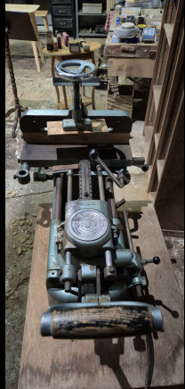 Mortaiseuse RAPID – en parfait état de fonctionnement - Träbearbetningsmaskin: bild 2 Mortaiseuse RAPID – en parfait état de fonctionnement - Träbearbetningsmaskin: bild 2