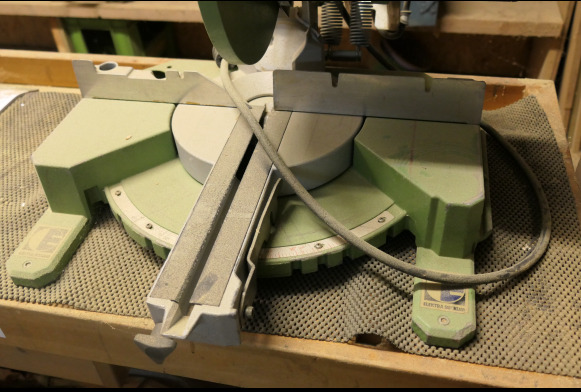 Scie à onglet Elektra Beckum KGS300 - Träbearbetningsmaskin: bild 3 Scie à onglet Elektra Beckum KGS300 - Träbearbetningsmaskin: bild 3