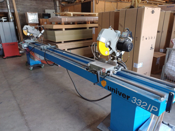 Scie à onglet double tête pour chassis Pertici Univer 332 IP - Träbearbetningsmaskin: bild 2 Scie à onglet double tête pour chassis Pertici Univer 332 IP - Träbearbetningsmaskin: bild 2