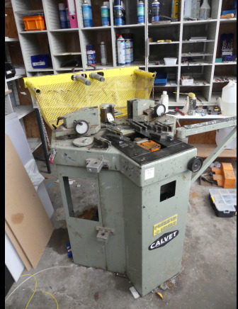 Sertisseuse pneumatique Eisele PRESSTA - Metallbearbetningsmaskin: bild 1 Sertisseuse pneumatique Eisele PRESSTA - Metallbearbetningsmaskin: bild 1