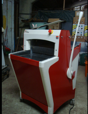 Trancheuse à pain Heristal - Bageriutrustning: bild 2 Trancheuse à pain Heristal - Bageriutrustning: bild 2