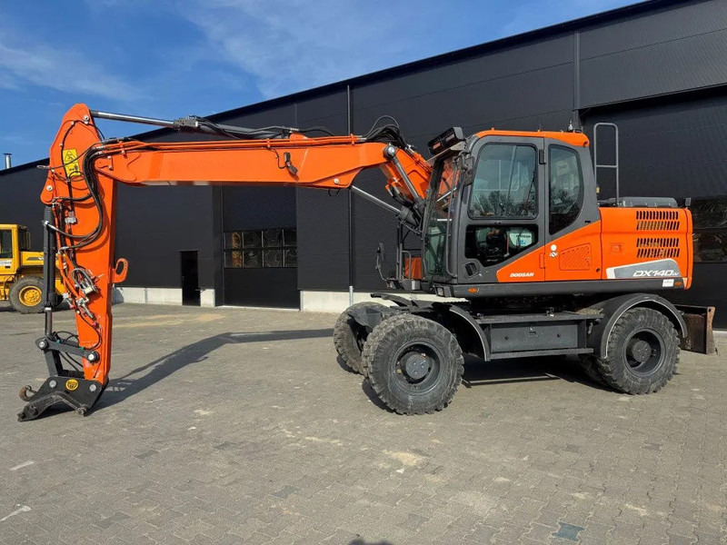 Doosan DX140-5 2018 - Grävmaskin på däck: bild 2 Doosan DX140-5 2018 - Grävmaskin på däck: bild 2