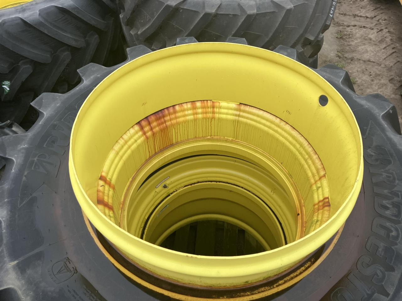 Bridgestone 600/65R34 - Däck för Lantbruksmaskiner: bild 3 Bridgestone 600/65R34 - Däck för Lantbruksmaskiner: bild 3