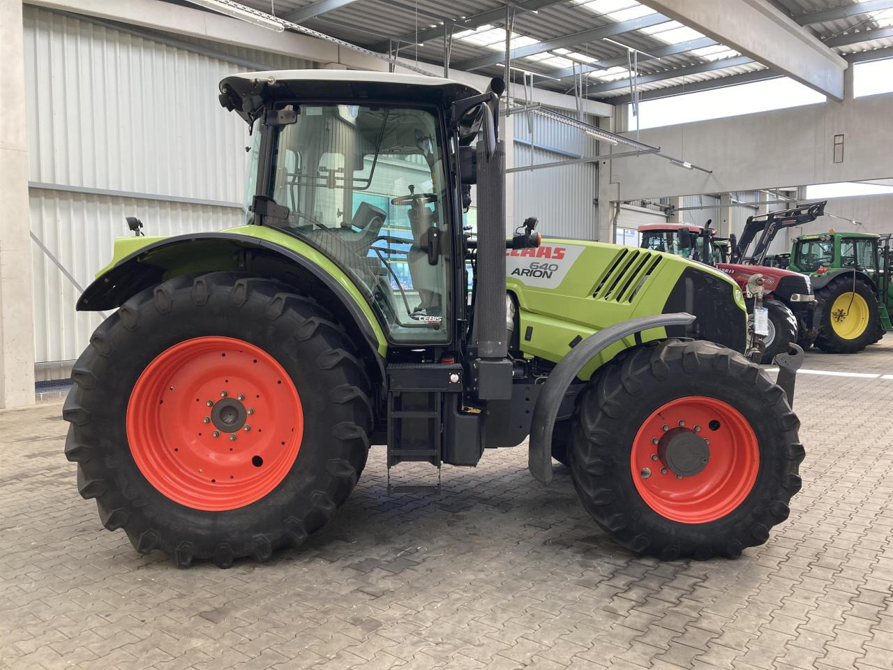 CLAAS Arion 640 - Traktor: bild 5 CLAAS Arion 640 - Traktor: bild 5
