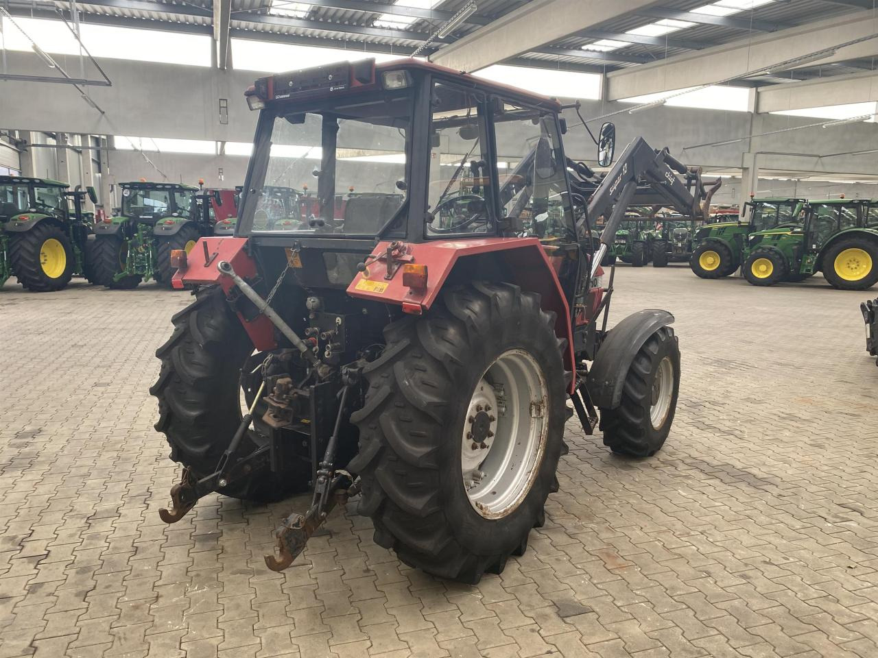 Case-IH 3230 - Traktor: bild 4 Case-IH 3230 - Traktor: bild 4