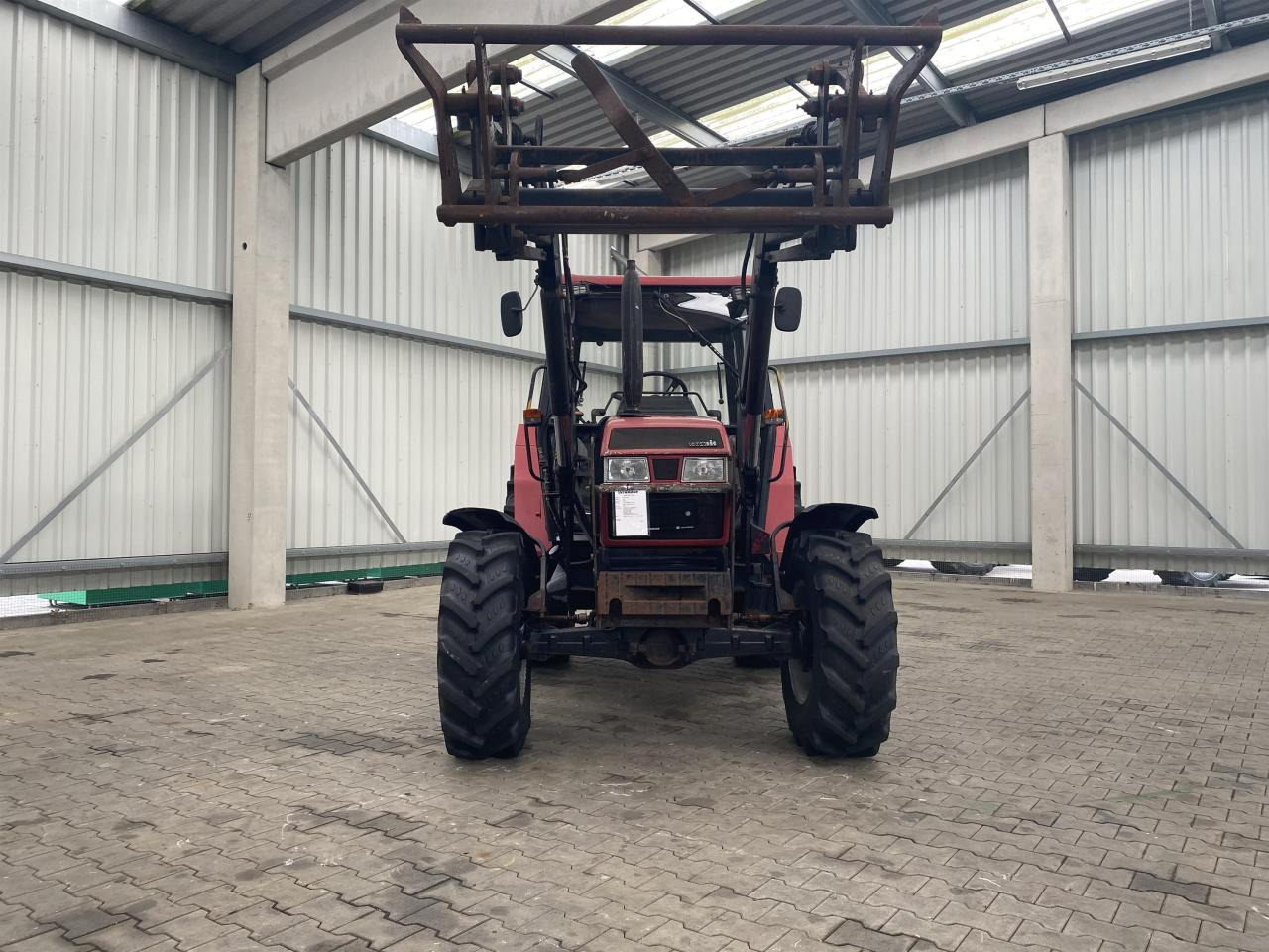 Case-IH 3230 - Traktor: bild 2 Case-IH 3230 - Traktor: bild 2