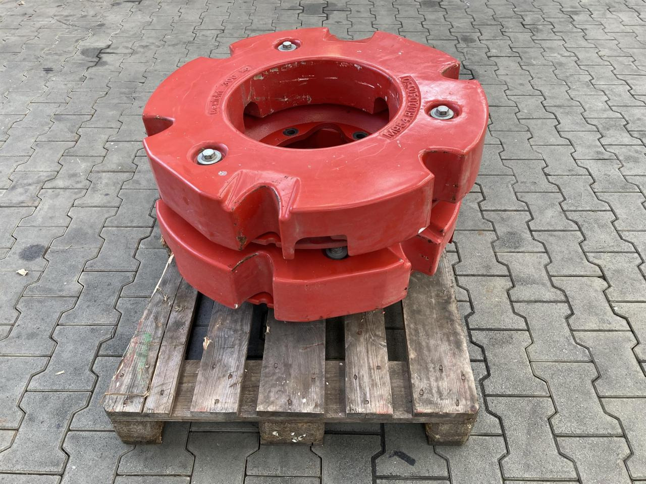 Fendt 2x 300 kg - Motvikt: bild 2 Fendt 2x 300 kg - Motvikt: bild 2