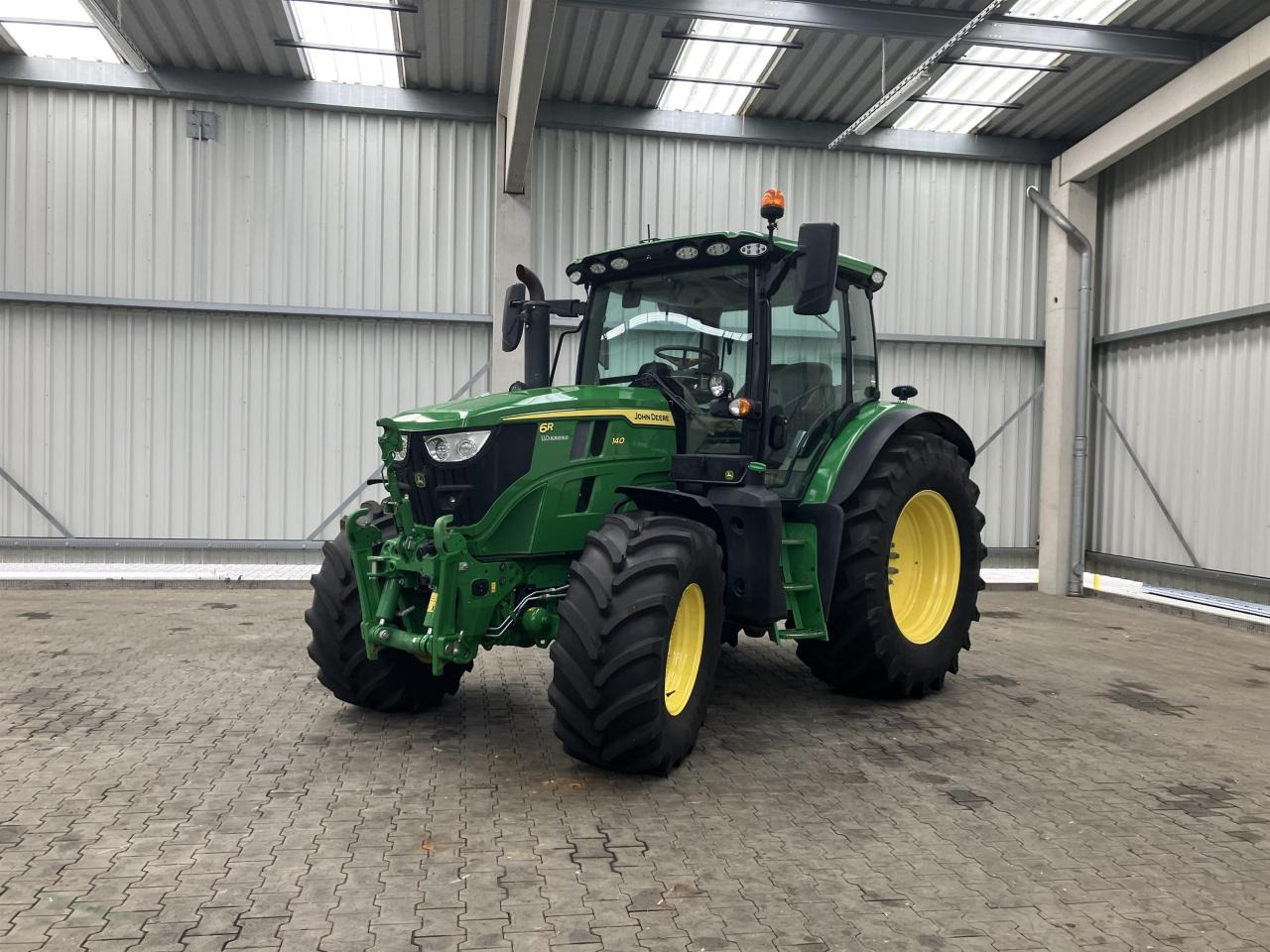 John Deere 6R 140 - Traktor: bild 1 John Deere 6R 140 - Traktor: bild 1