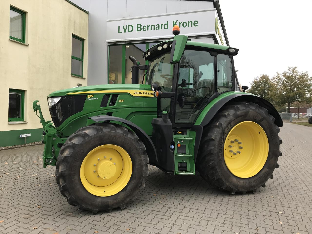 John Deere 6R 155 - Traktor: bild 1 John Deere 6R 155 - Traktor: bild 1
