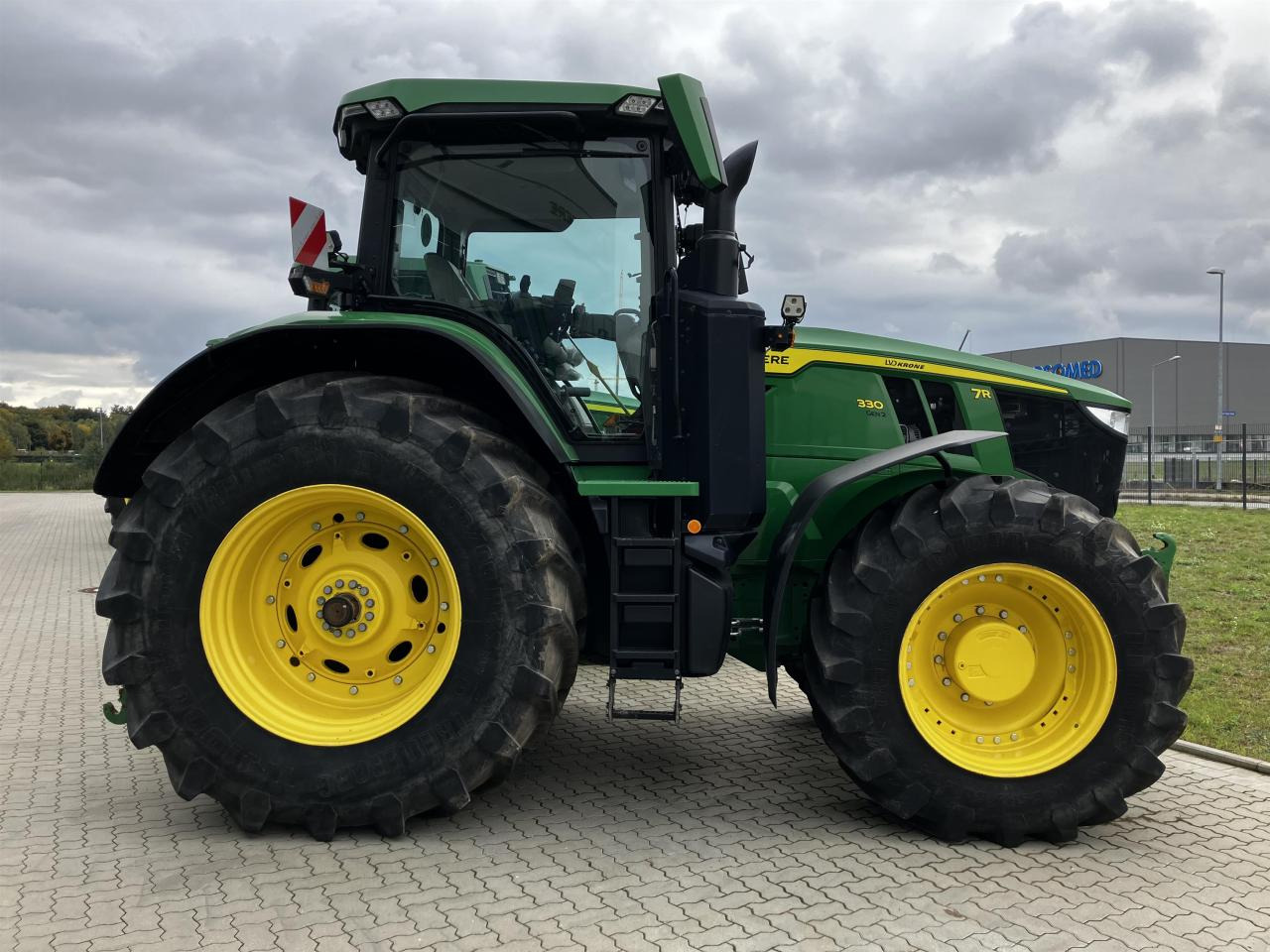 John Deere 7R 330 - Traktor: bild 2 John Deere 7R 330 - Traktor: bild 2