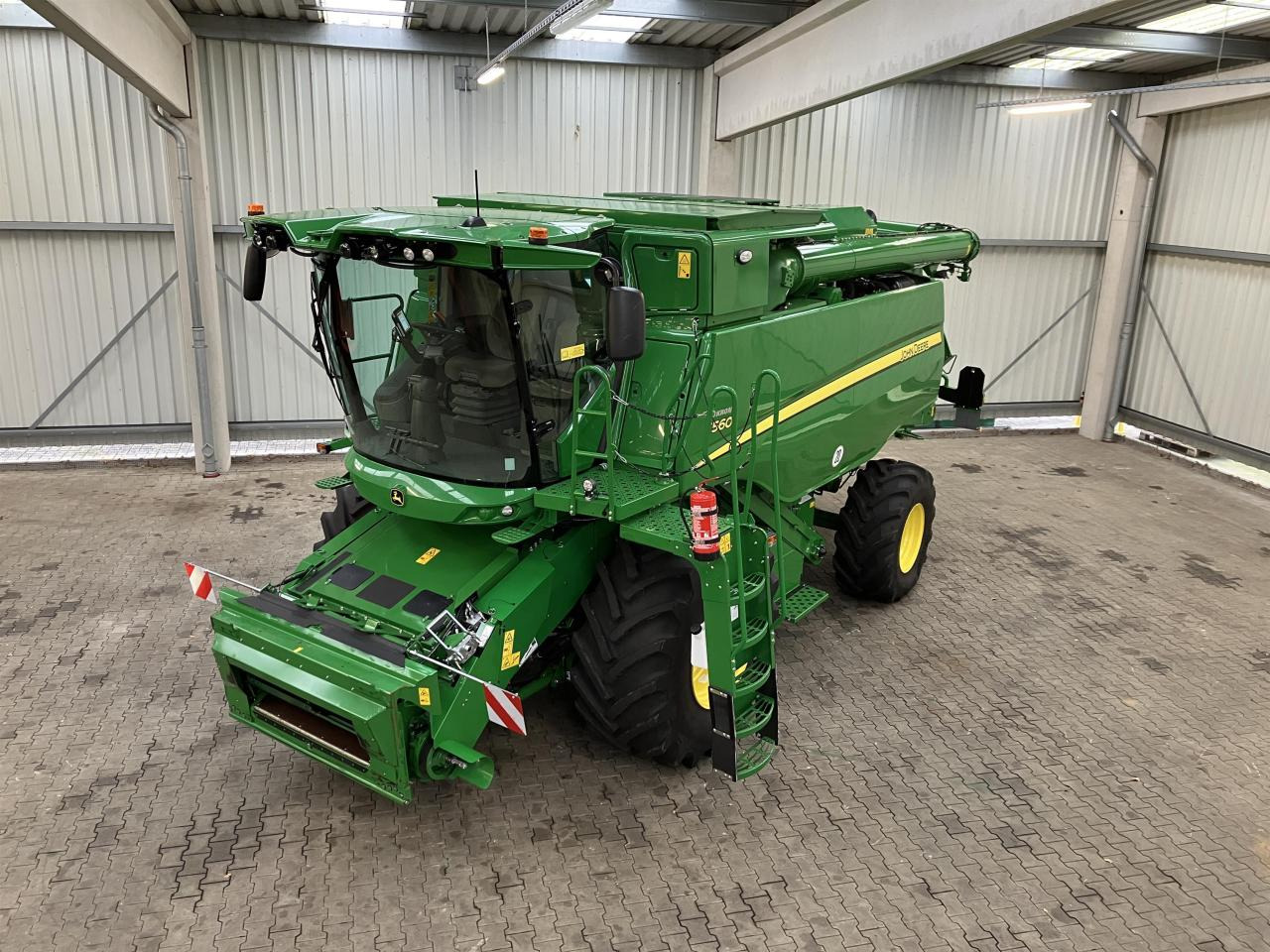 John Deere T560 - Skördetröska: bild 1 John Deere T560 - Skördetröska: bild 1