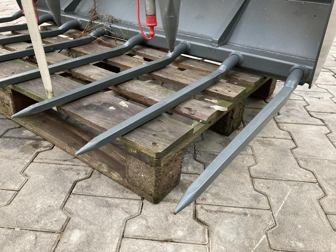 Kramer 1600 mm Vielzweckgabel - Frontlastar för traktor: bild 3 Kramer 1600 mm Vielzweckgabel - Frontlastar för traktor: bild 3