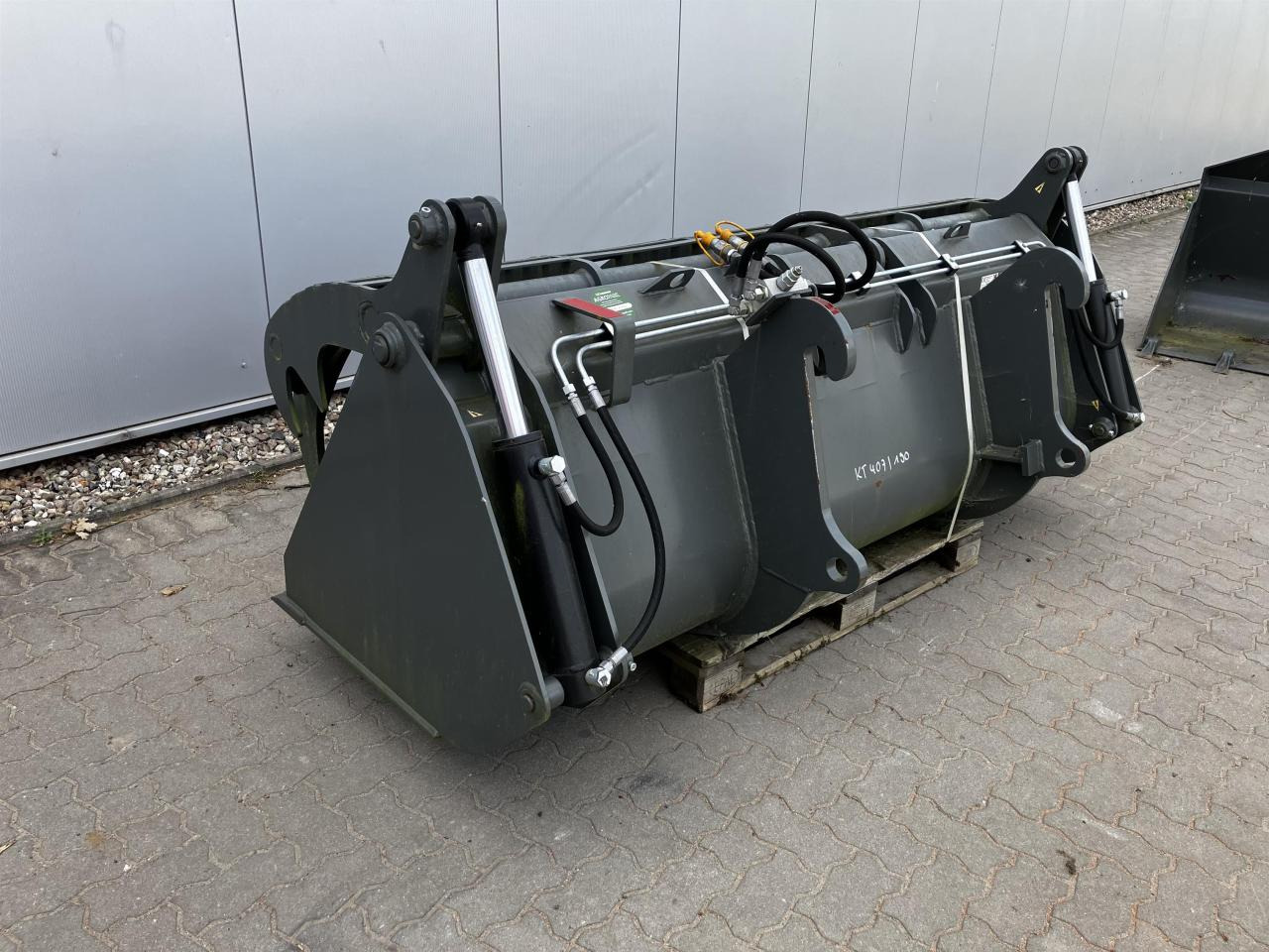 Kramer 2400 mm - Skopa: bild 5 Kramer 2400 mm - Skopa: bild 5