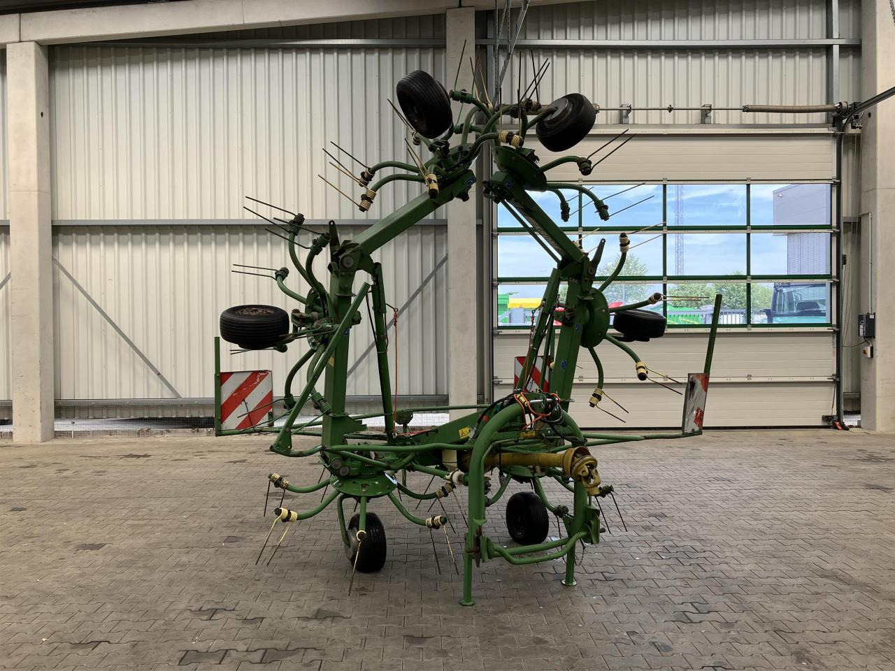 Krone KW 7.70/6x7 - Hövändare: bild 2 Krone KW 7.70/6x7 - Hövändare: bild 2