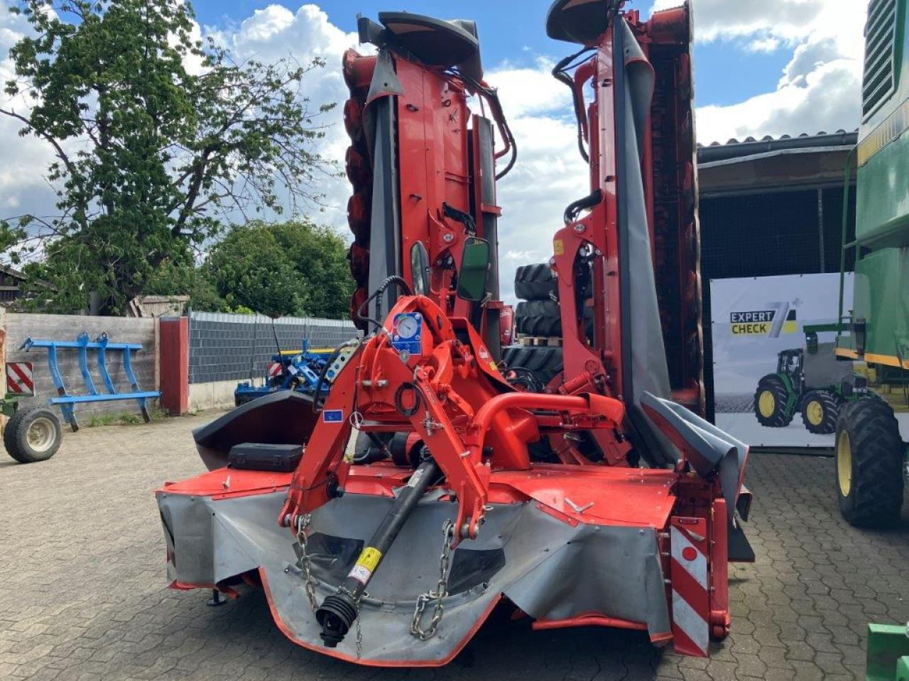 Kuhn FC9330D-RA - Slåttermaskin: bild 1 Kuhn FC9330D-RA - Slåttermaskin: bild 1