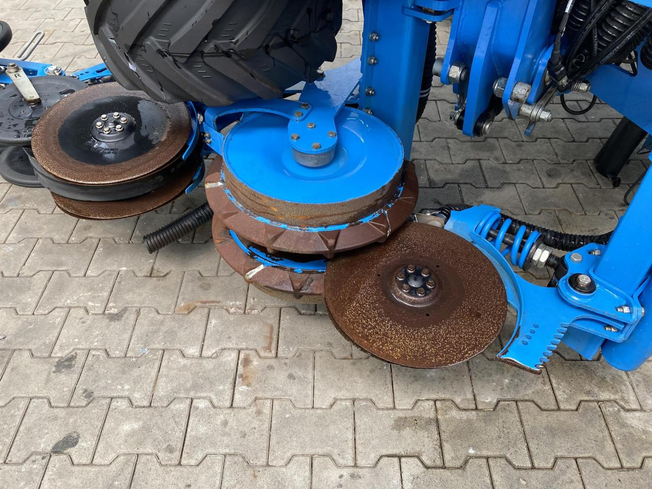 Lemken Azurit 9/8.75 - Precisionssåmaskin: bild 3 Lemken Azurit 9/8.75 - Precisionssåmaskin: bild 3