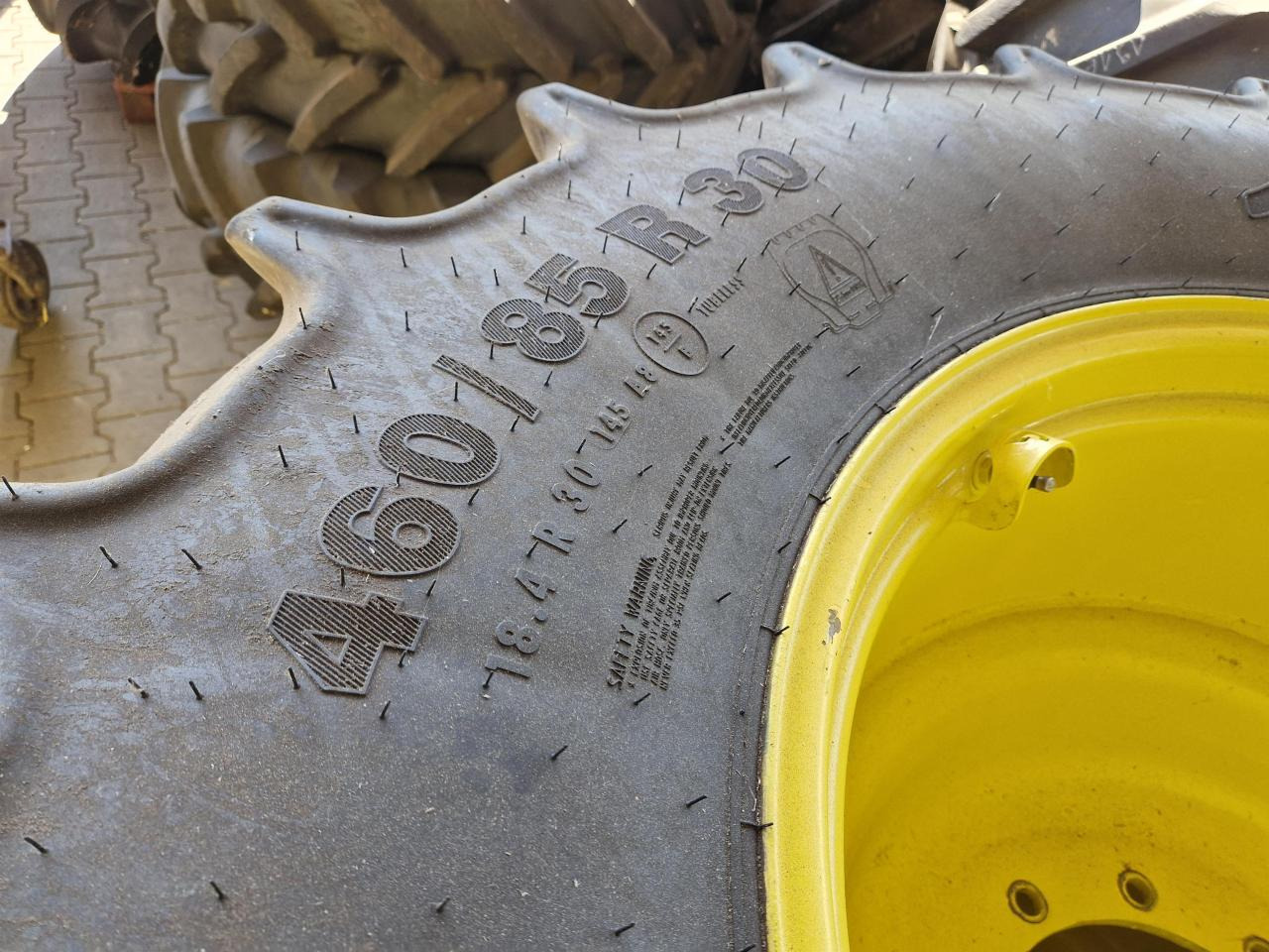 Mitas 460/85R30 - Däck för Lantbruksmaskiner: bild 2 Mitas 460/85R30 - Däck för Lantbruksmaskiner: bild 2