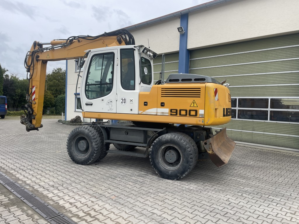 Liebherr A 900 C Litronic - Grävmaskin på däck: bild 3 Liebherr A 900 C Litronic - Grävmaskin på däck: bild 3