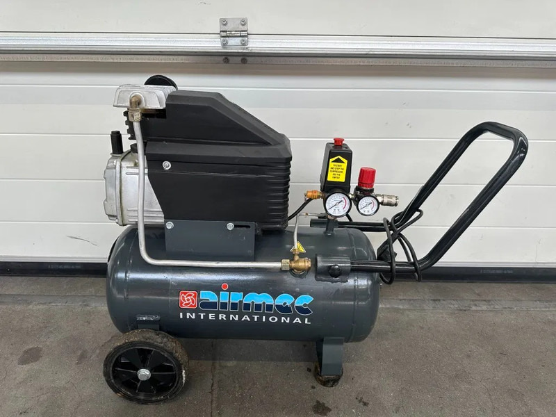 Airmec KA25200 C 2 PK 200 L / min 8 Bar Elektrische Zuigercompressor - Luftkompressor: bild 1 Airmec KA25200 C 2 PK 200 L / min 8 Bar Elektrische Zuigercompressor - Luftkompressor: bild 1