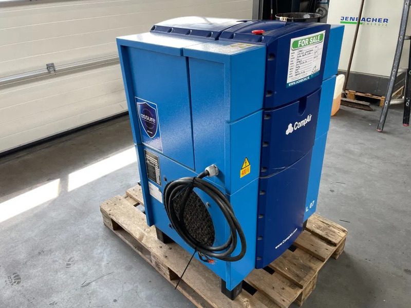 Compair L07 - 7,5A Schroefcompressor 750L/min als nieuw! - Luftkompressor: bild 2 Compair L07 - 7,5A Schroefcompressor 750L/min als nieuw! - Luftkompressor: bild 2