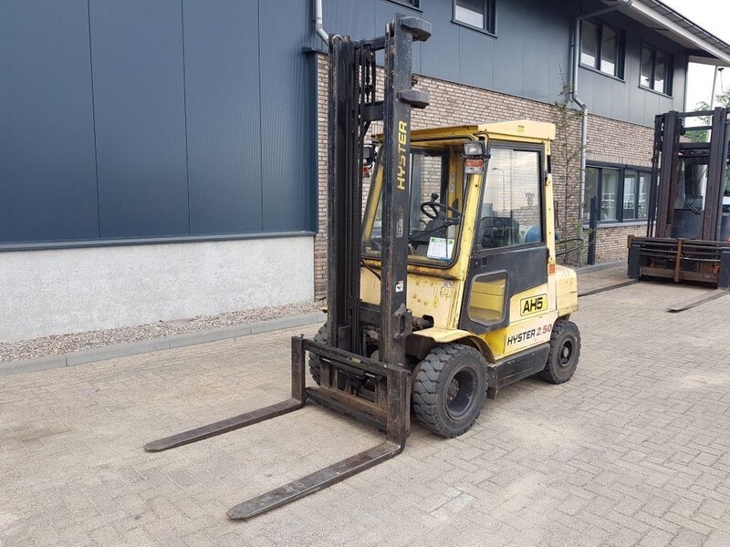 Hyster H2.50XM 2.5 ton Duplex Sideshift LPG Heftruck - Gasoltruck: bild 2 Hyster H2.50XM 2.5 ton Duplex Sideshift LPG Heftruck - Gasoltruck: bild 2