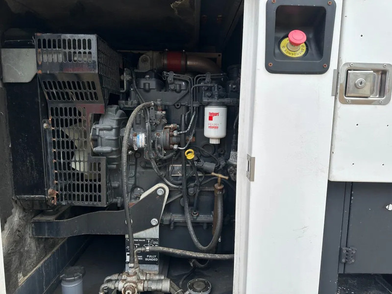 Elgenerator Iveco FPT F32 AM1A Leroy Somer 32 kVA Silent generatorset 28 hours !: bild 10 Elgenerator Iveco FPT F32 AM1A Leroy Somer 32 kVA Silent generatorset 28 hours !: bild 10