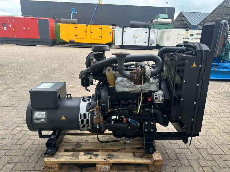 JCB 448 TWGA - 60 Mecc Alte Spa 82.5 kVA generatorset as New ! - Elgenerator: bild 2 JCB 448 TWGA - 60 Mecc Alte Spa 82.5 kVA generatorset as New ! - Elgenerator: bild 2