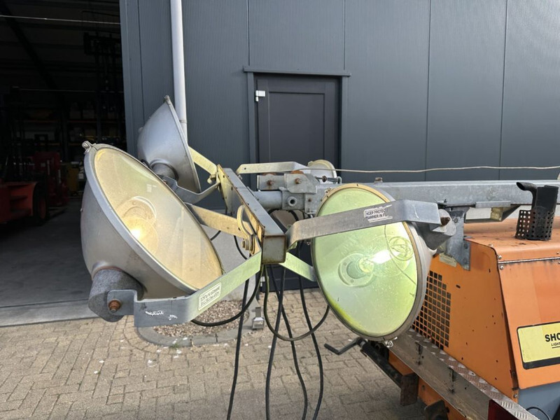 Kubota D905 Allmand Mobiele Lichtmast Aggregaat Light Tower 8.1 meter - Belysningsmast: bild 2 Kubota D905 Allmand Mobiele Lichtmast Aggregaat Light Tower 8.1 meter - Belysningsmast: bild 2
