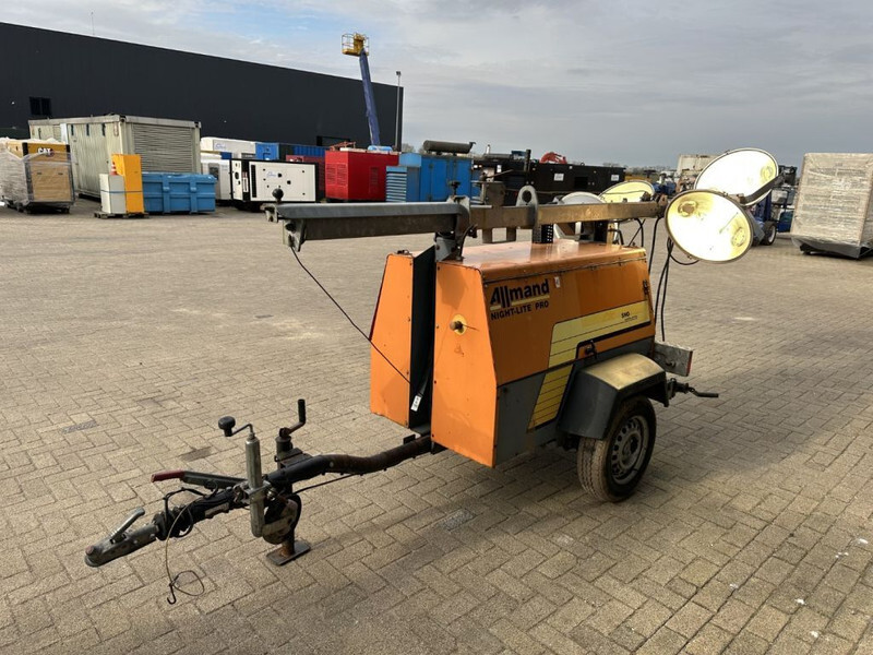 Kubota D905 Allmand Mobiele Lichtmast Aggregaat Light Tower 8.1 meter - Belysningsmast: bild 3 Kubota D905 Allmand Mobiele Lichtmast Aggregaat Light Tower 8.1 meter - Belysningsmast: bild 3