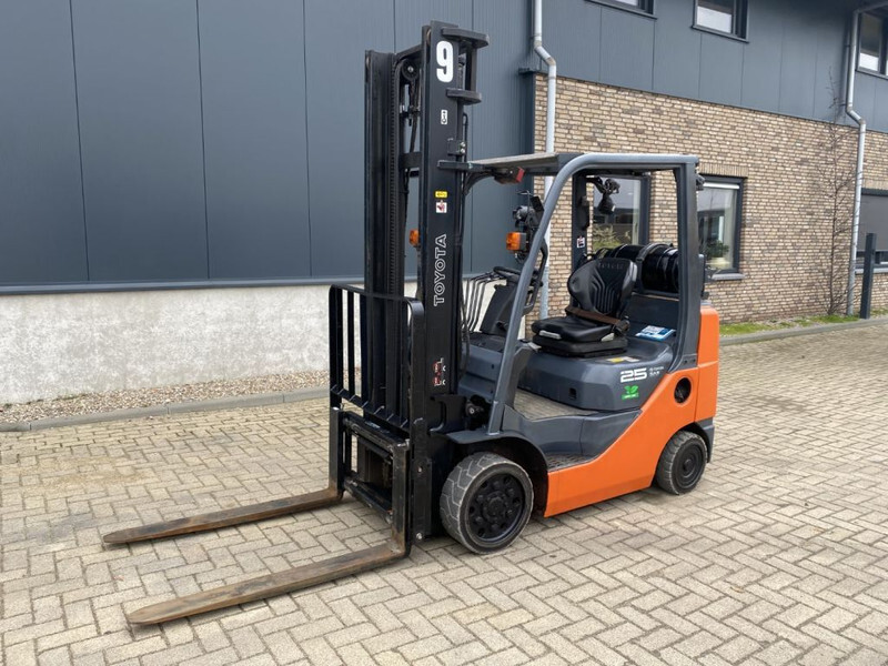 Toyota 8FGCU25 2.5 ton Duplex Sideshift LPG Heftruck - Gasoltruck: bild 3 Toyota 8FGCU25 2.5 ton Duplex Sideshift LPG Heftruck - Gasoltruck: bild 3