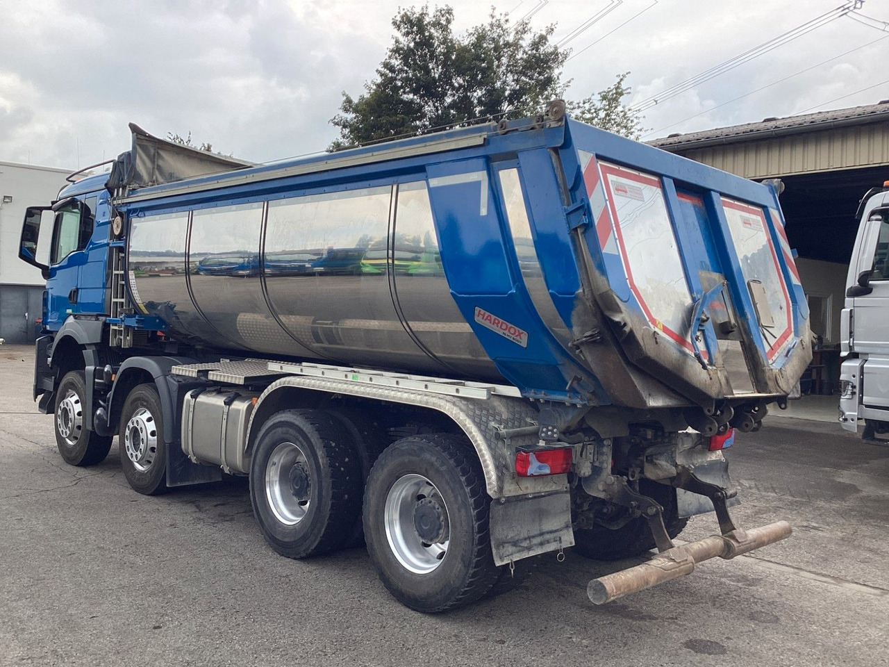 MAN TGS 35.510 Carnehl Thermomulde Asphalt 16,5m³ - Tippbil lastbil: bild 3 MAN TGS 35.510 Carnehl Thermomulde Asphalt 16,5m³ - Tippbil lastbil: bild 3