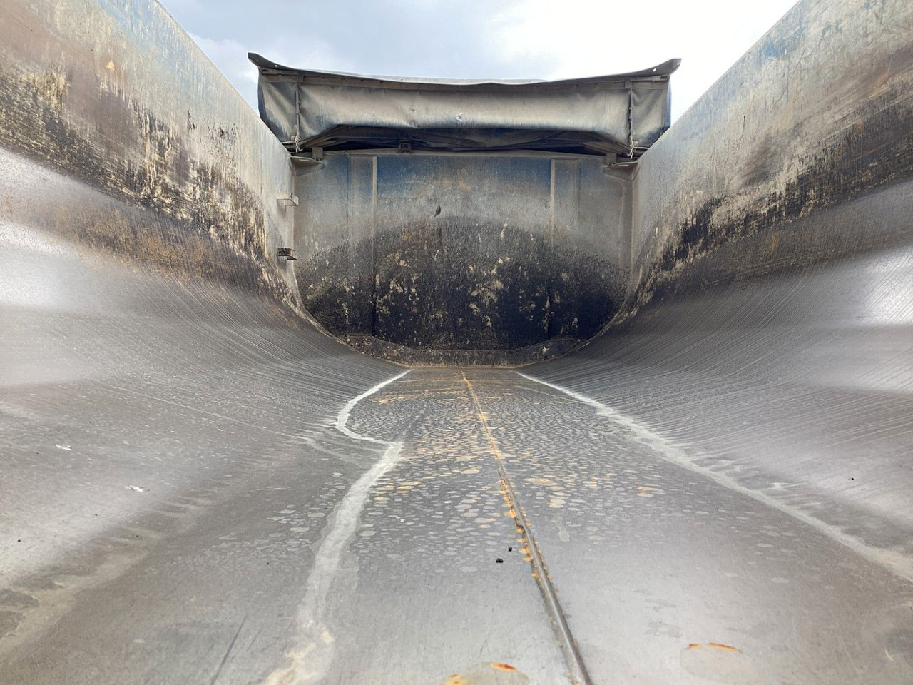 MAN TGS 35.510 Carnehl Thermomulde Asphalt 16,5m³ - Tippbil lastbil: bild 5 MAN TGS 35.510 Carnehl Thermomulde Asphalt 16,5m³ - Tippbil lastbil: bild 5