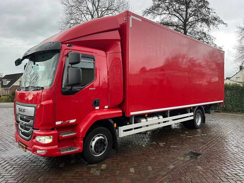 DAF LF 260 FA - Lastbil med skåp: bild 1 DAF LF 260 FA - Lastbil med skåp: bild 1