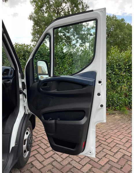 Volymskåp, Dubbelhytt transportbil Iveco Daily 35C16 Achterdeuren nieuwe motor +distributieriem bij 253480 KM op 02-05-2024: bild 14