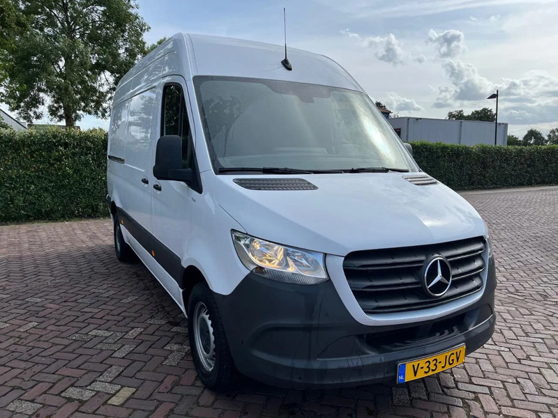 Mercedes-Benz Sprinter 317 1.9 CDI L2H1 - Skåpbil, Dubbelhytt transportbil: bild 4 Mercedes-Benz Sprinter 317 1.9 CDI L2H1 - Skåpbil, Dubbelhytt transportbil: bild 4