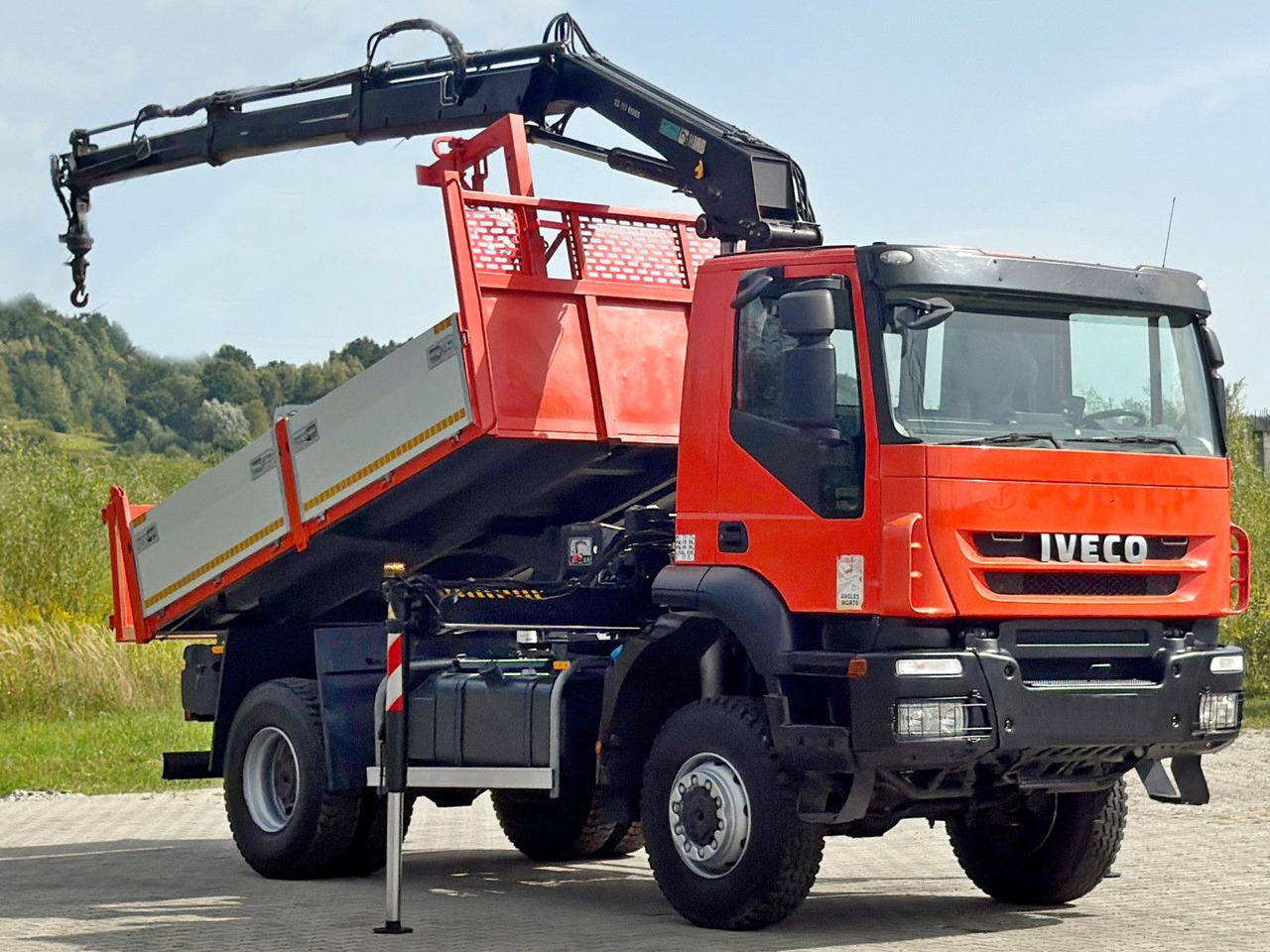 Iveco TRAKKER 190T36 * HIAB 111 ES-2 HIDUO * 4x4 * TOP - Tippbil lastbil, Kranbil: bild 2 Iveco TRAKKER 190T36 * HIAB 111 ES-2 HIDUO * 4x4 * TOP - Tippbil lastbil, Kranbil: bild 2