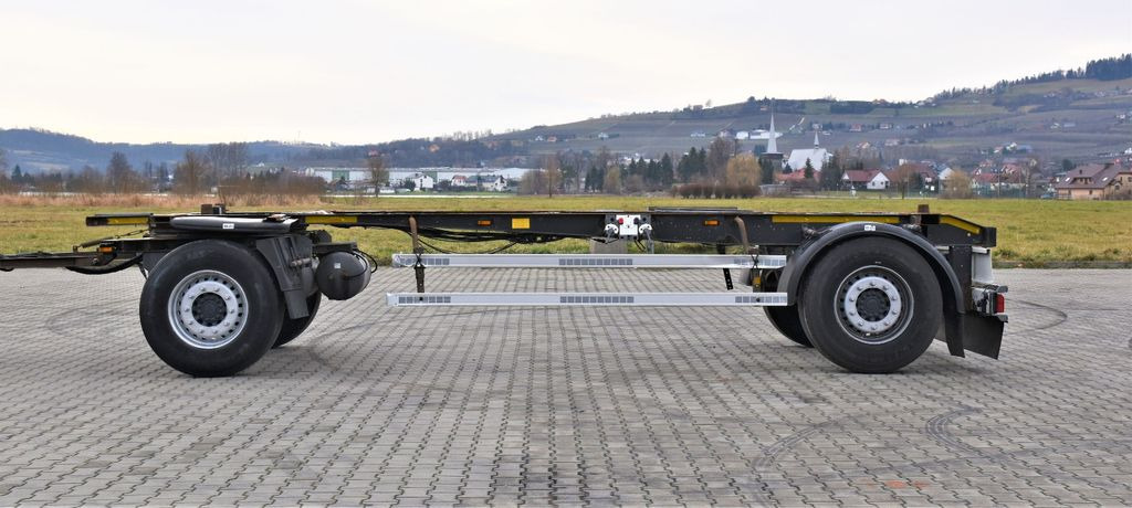 Schmitz Cargobull Anhänger 6,90m * TOPZUSTAND ! Schmitz Cargobull Anhänger 6,90m * TOPZUSTAND ! - Chassi trailer: bild 4 Schmitz Cargobull Anhänger 6,90m * TOPZUSTAND ! Schmitz Cargobull Anhänger 6,90m * TOPZUSTAND ! - Chassi trailer: bild 4