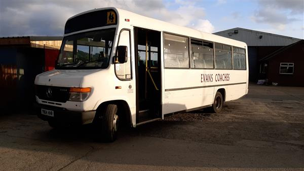 2004 Mercedes  33 seat dual purpose minicoach - Förortsbuss: bild 1 2004 Mercedes  33 seat dual purpose minicoach - Förortsbuss: bild 1