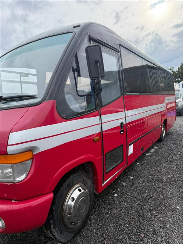 2005 Mercedes 29 seat Plaxton Cheetah minicoach - Minibuss, Persontransport: bild 1 2005 Mercedes 29 seat Plaxton Cheetah minicoach - Minibuss, Persontransport: bild 1